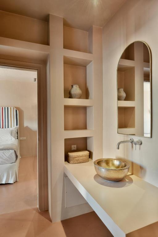 Terra Verde Oia by K&K - 6