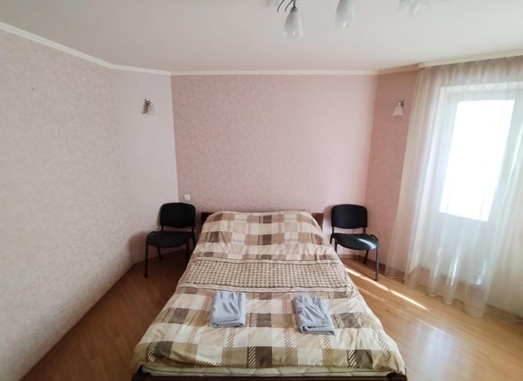 Podillia, Zodchykh 42, poriad Spaineks Iushchenko photo 3