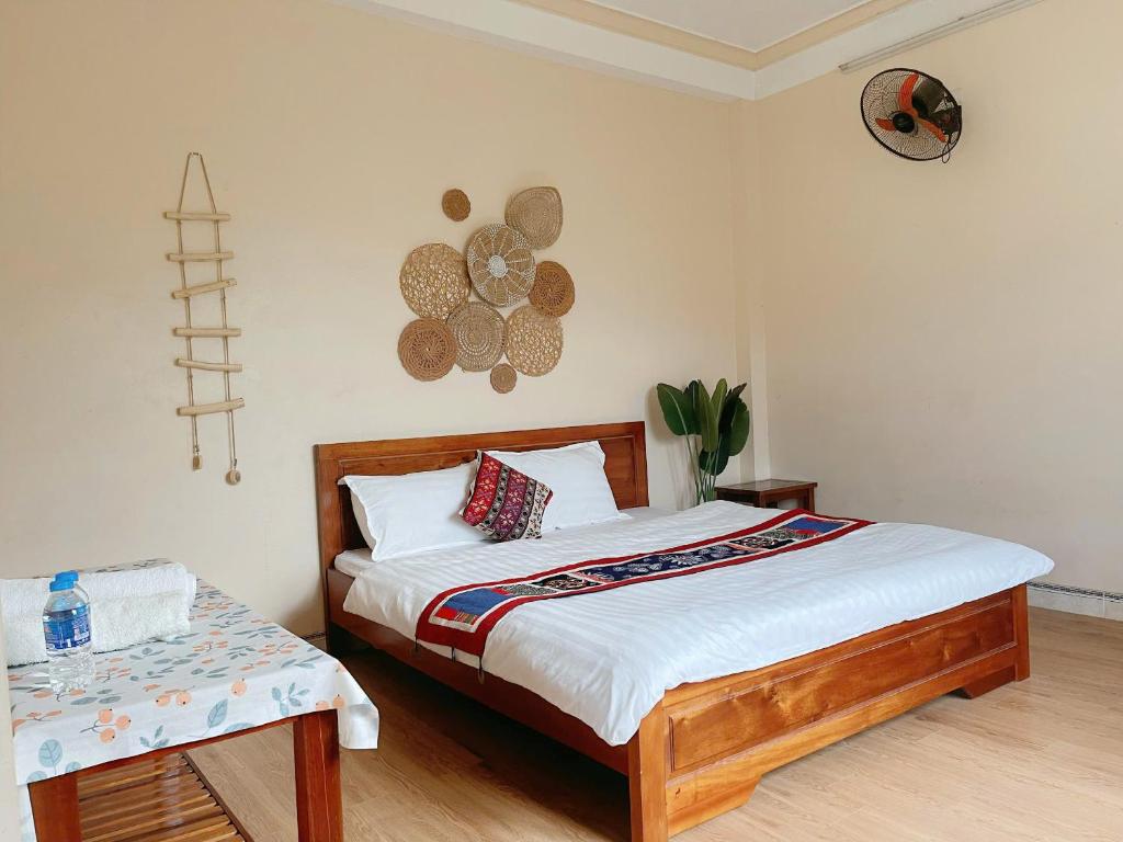 Giường trong phòng chung tại Mai Chau Green Field Hostel Rooftop Bar