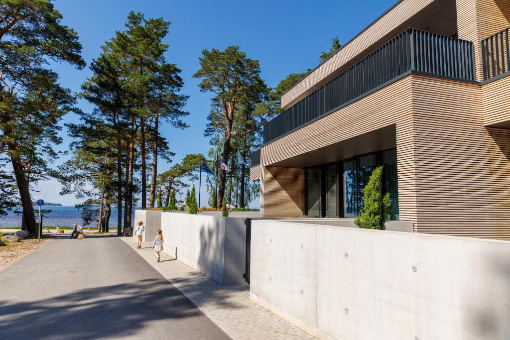 Budova, kde se aparthotel nachází