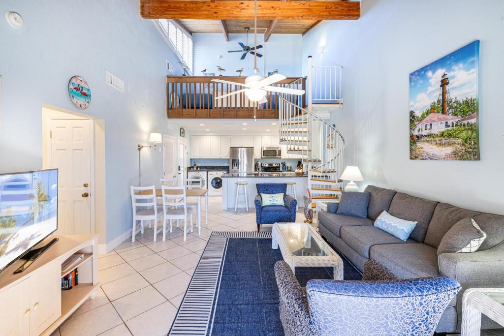 Χώρος καθιστικού στο Coquina Beach 5E