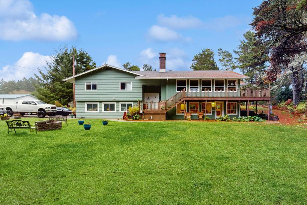 Vườn quanh Light & Leisure