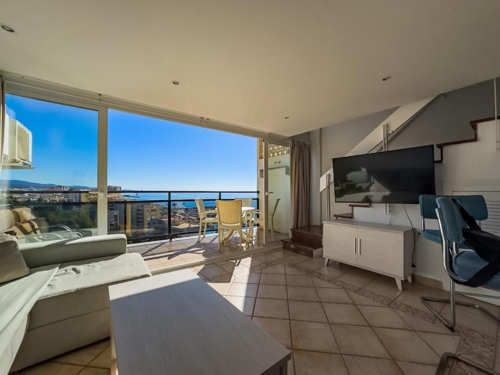 Skol 925A Penthouse 2 Bedrooms Amazing sea views
