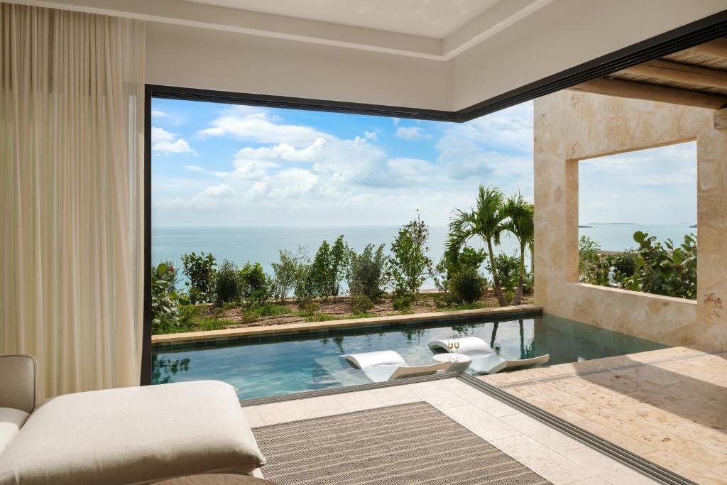 The Strand Turks and Caicos photo 2
