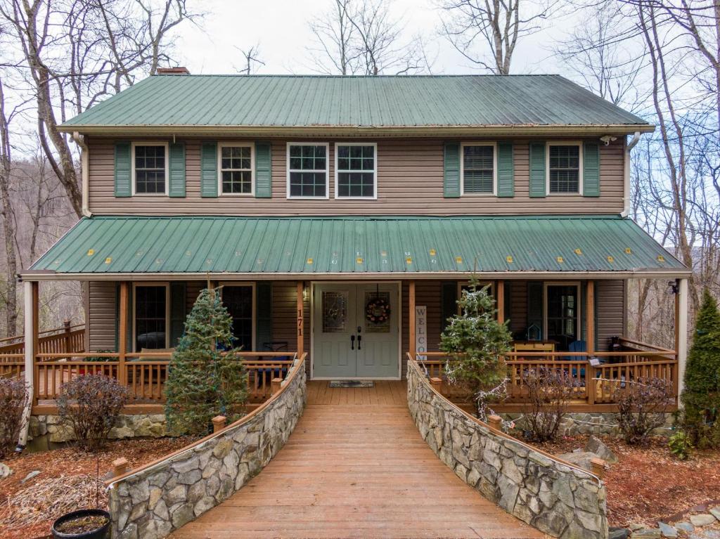 Το κτήριο όπου στεγάζεται  η παραθεριστική κατοικία