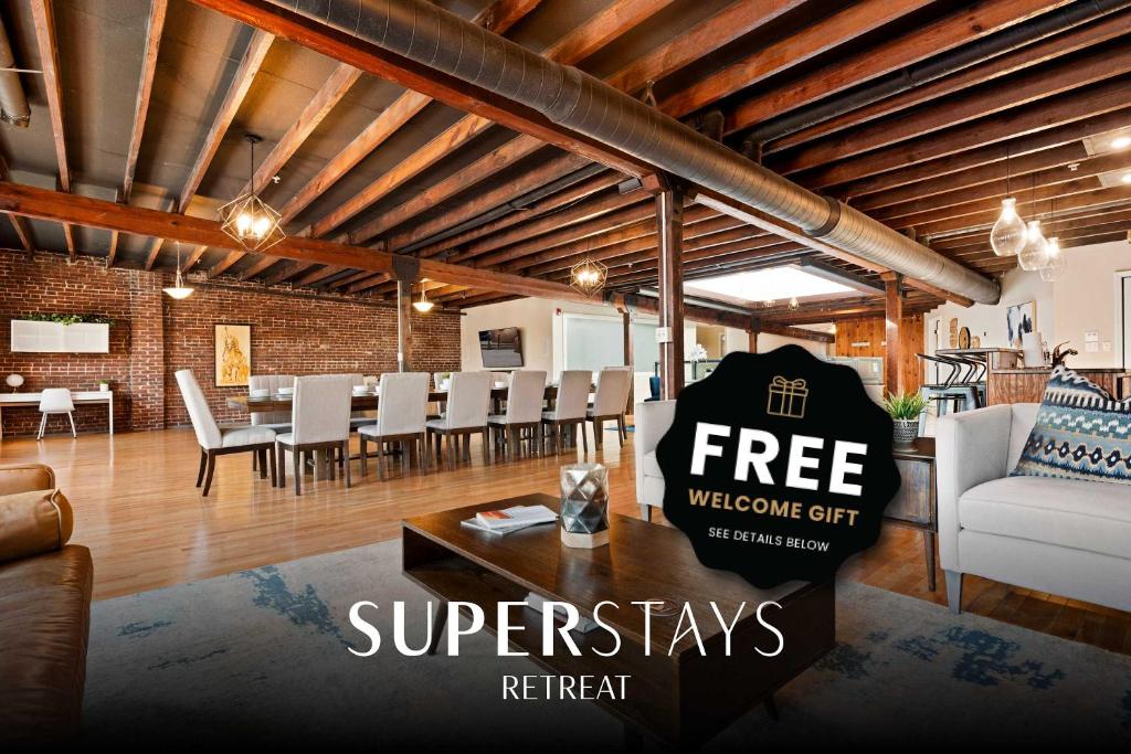 Εστιατόριο ή άλλο μέρος για φαγητό στο Sleep24 13Beds 8BR 6BA Swepson Retreat KING