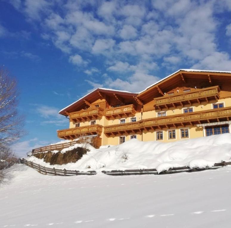 Haus Höllwart v zimě