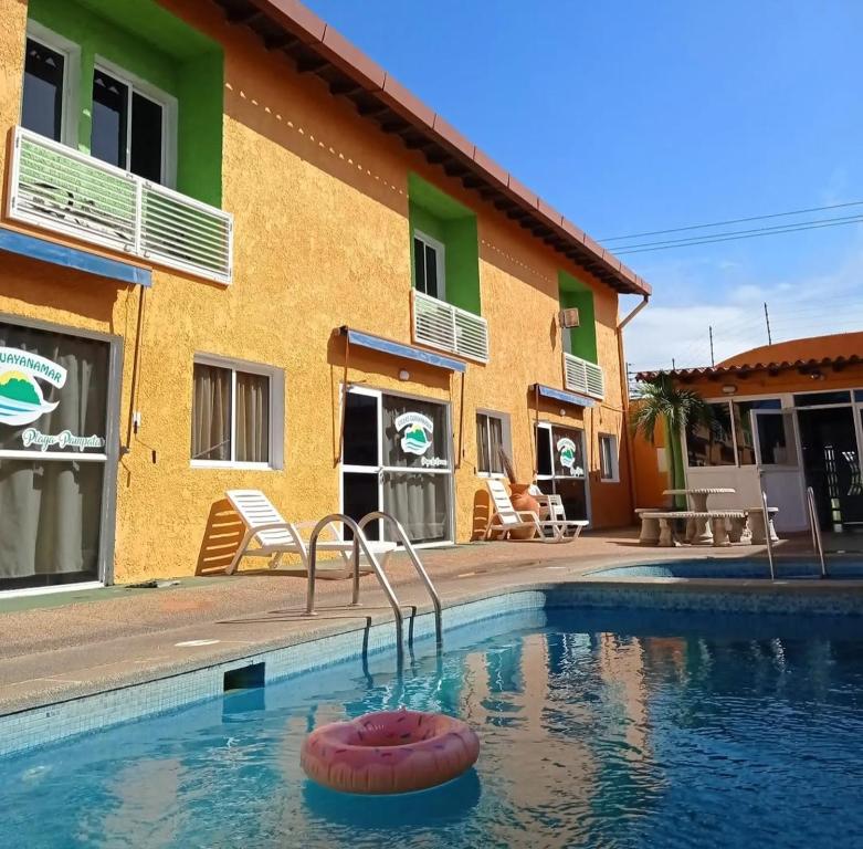 Πισίνα στο ή κοντά στο Villas Guayanamar