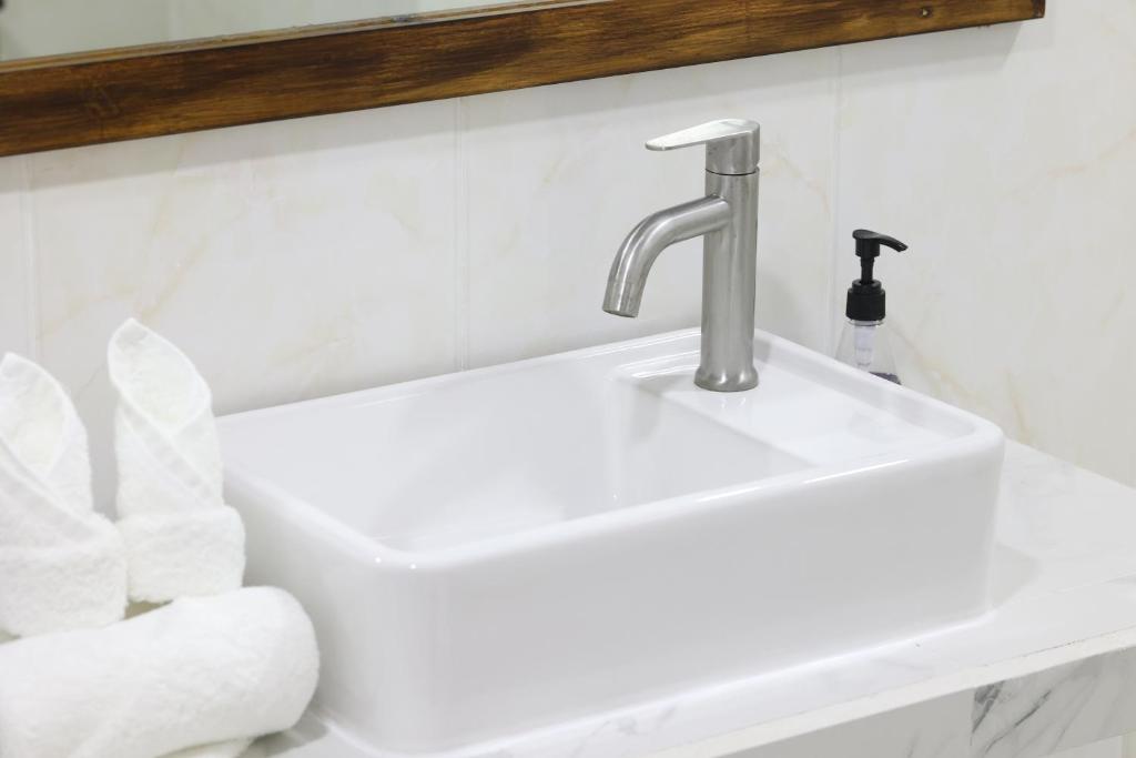 Dacha Thoddoo White Sand - 2