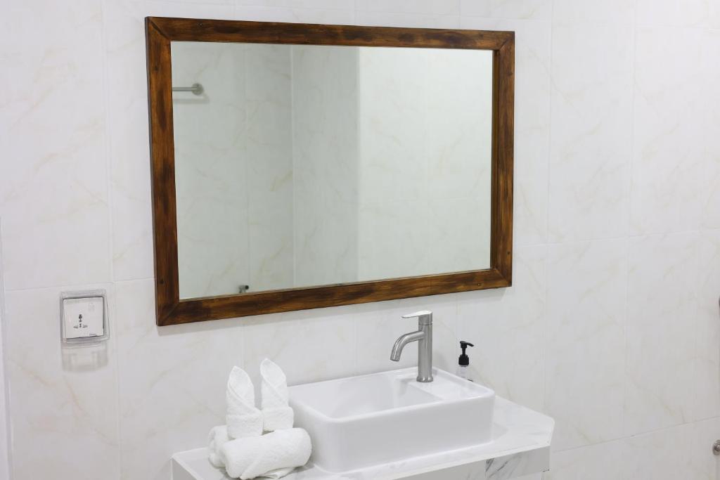 Dacha Thoddoo White Sand - 3