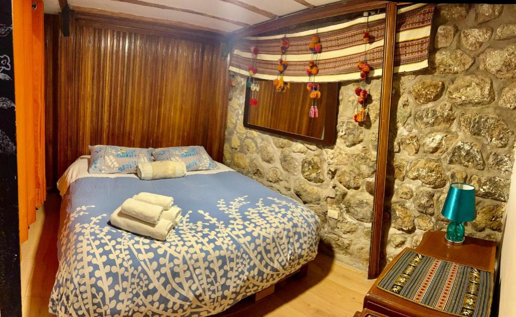 Ένα ή περισσότερα κρεβάτια σε δωμάτιο στο Charming Family Apartment 3 Minutes from Main Square