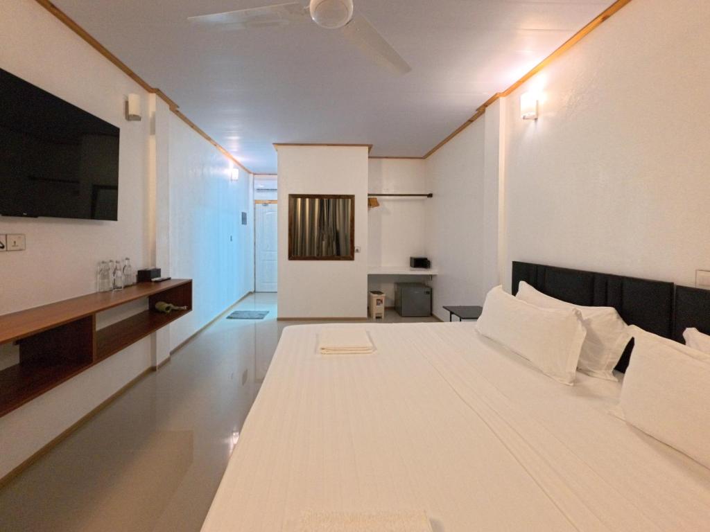 Dacha Thoddoo White Sand - 16