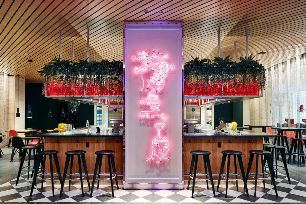 citizenM Chicago Downtown photo