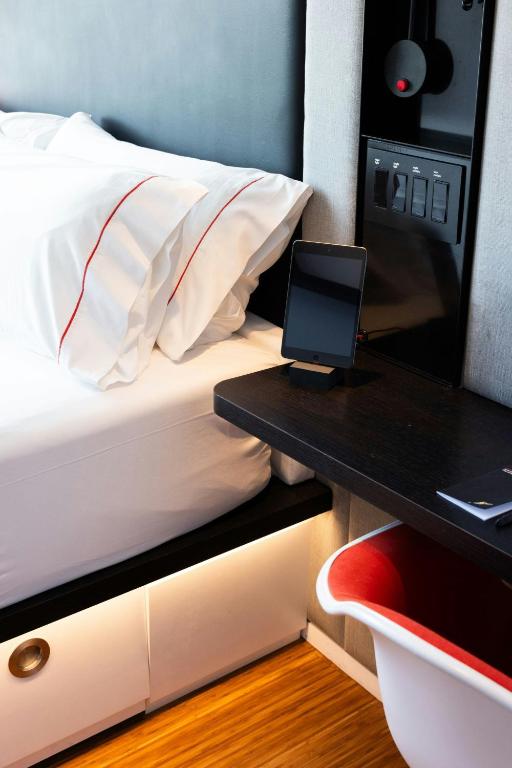 citizenM Miami Brickell photo