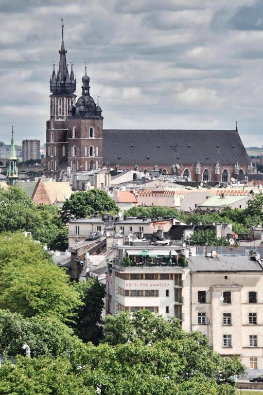 Nespecifikovaný výhled na destinaci Krakov nebo výhled na město při pohledu z hotelu