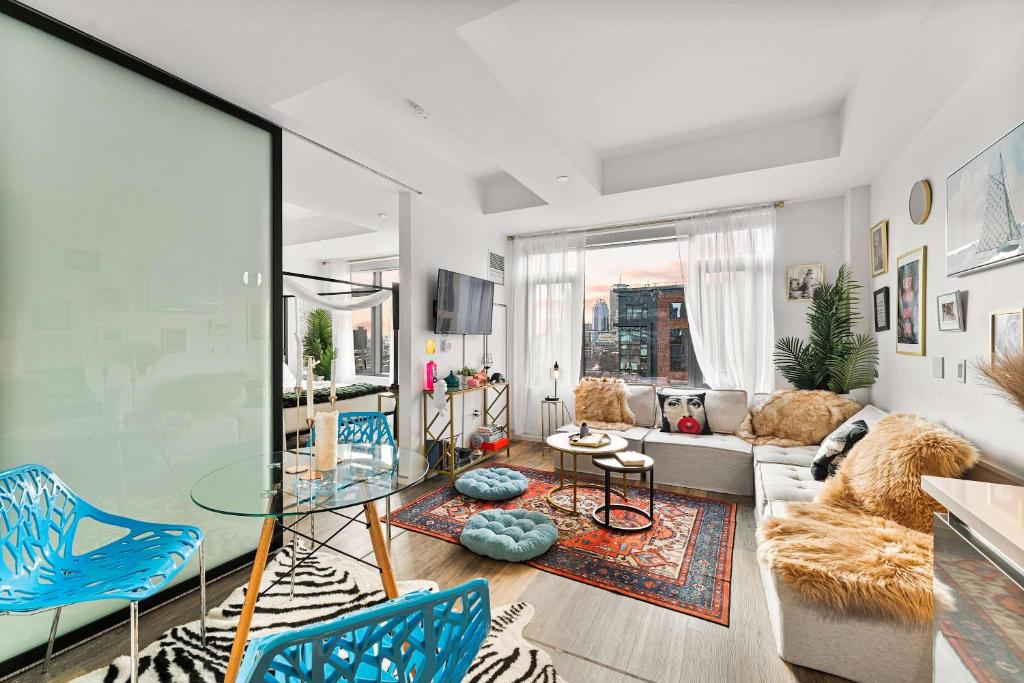 Posezení v ubytování One-Bedroom Retreat in the South End