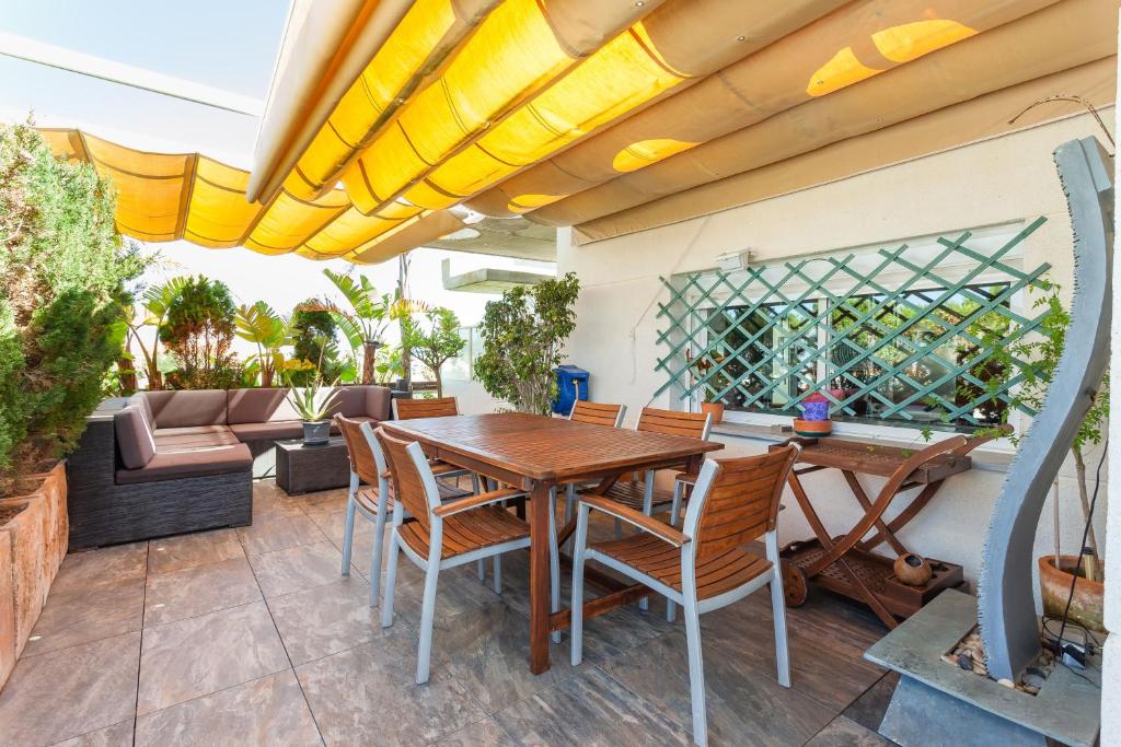 Posedenie v ubytovaní artQhost Costa Ballena Penthouse Ocean and Golf views & Free Parking