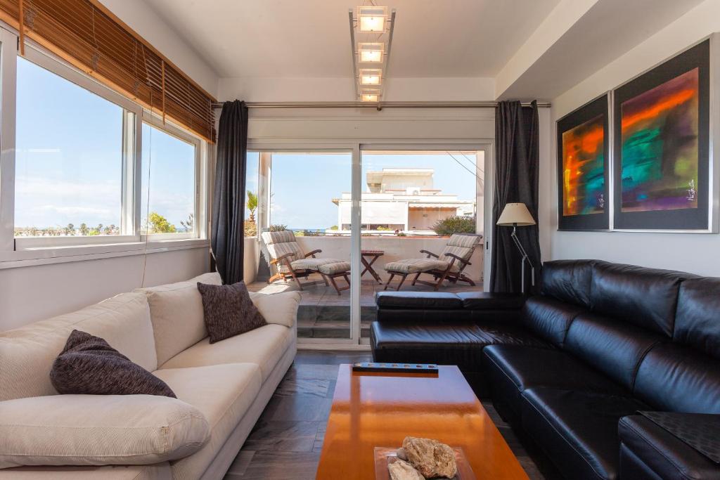 Posedenie v ubytovaní artQhost Costa Ballena Penthouse Ocean and Golf views & Free Parking