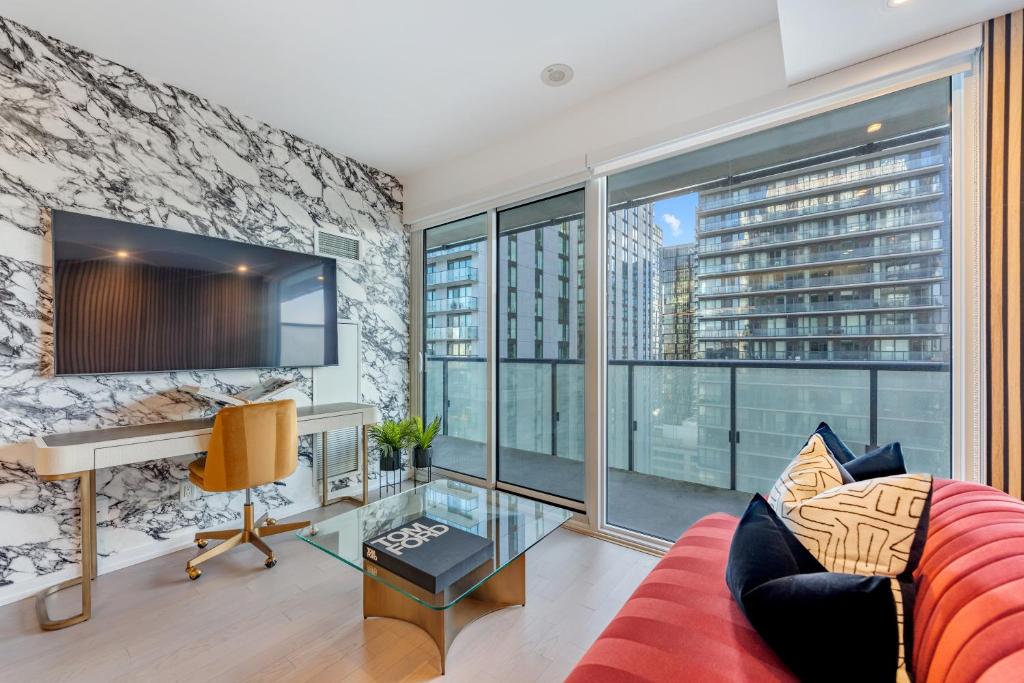 Χώρος καθιστικού στο Mövenpick Suites - Toronto Entertainment District