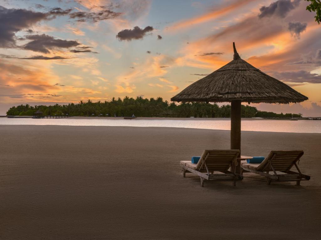 Anantara Dhigu Maldives Resort - 6