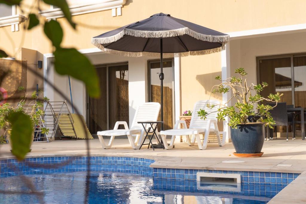 Bassein majutusasutuses Luxury 5BR Villa with Private Pool & Lagoon Views või selle lähedal