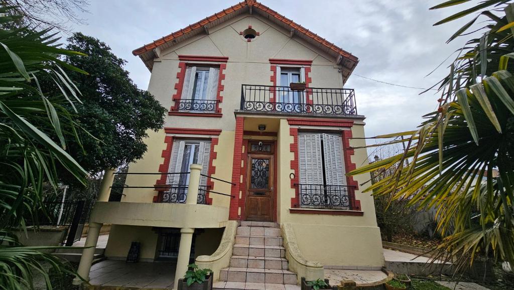 Budova, kde se prázdninový dům nachází