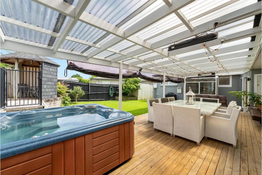 Πισίνα στο ή κοντά στο Bayfair Break - Mt Maunganui