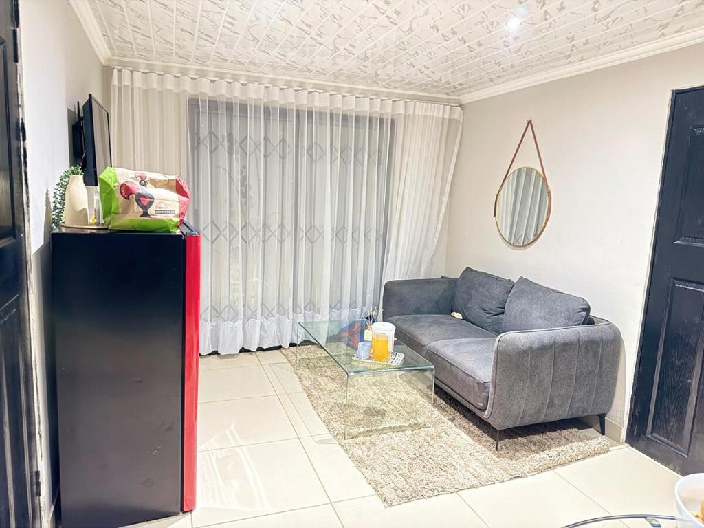 Un lugar para sentarse en Latifahs Home