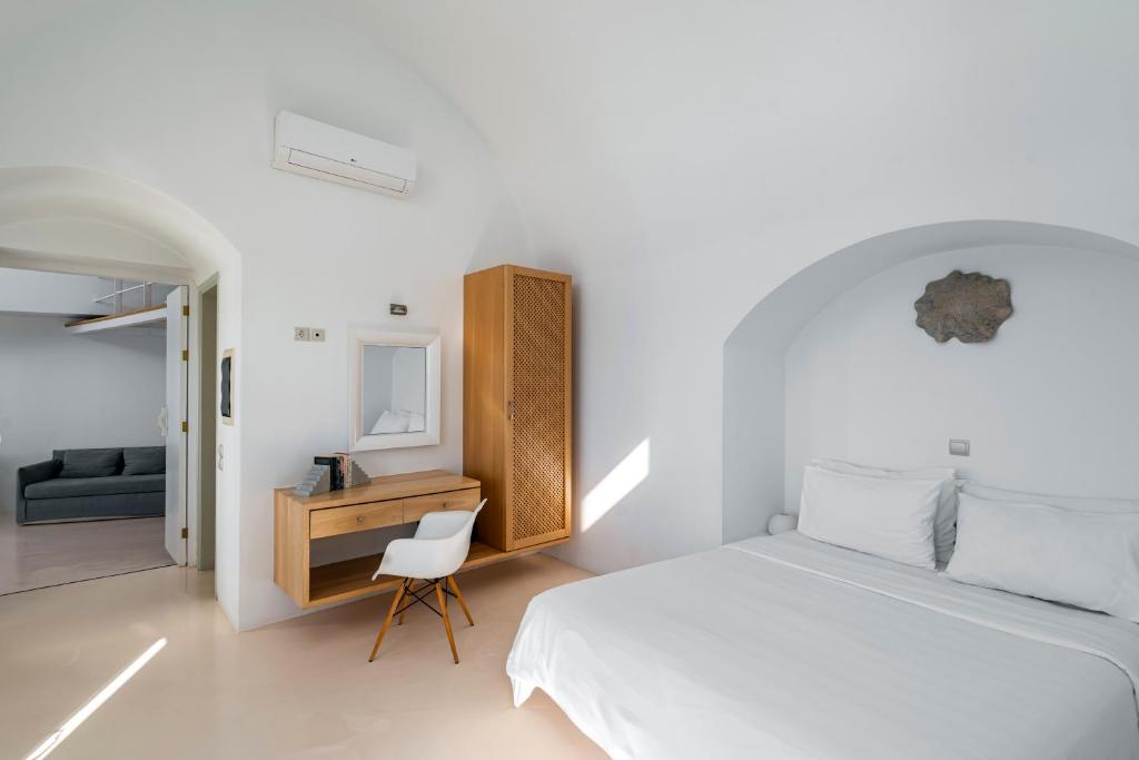 Cliff Side Suites - 11