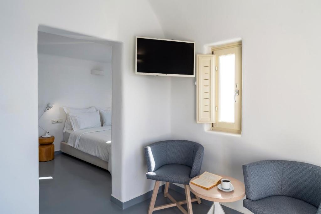 Cliff Side Suites - 6