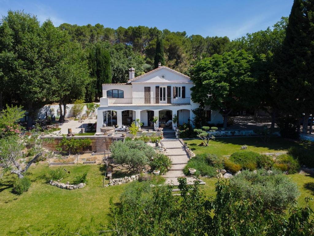 Estate in Provence