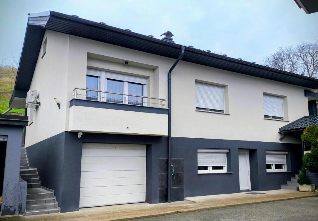 Budova, kde se apartmán nachází