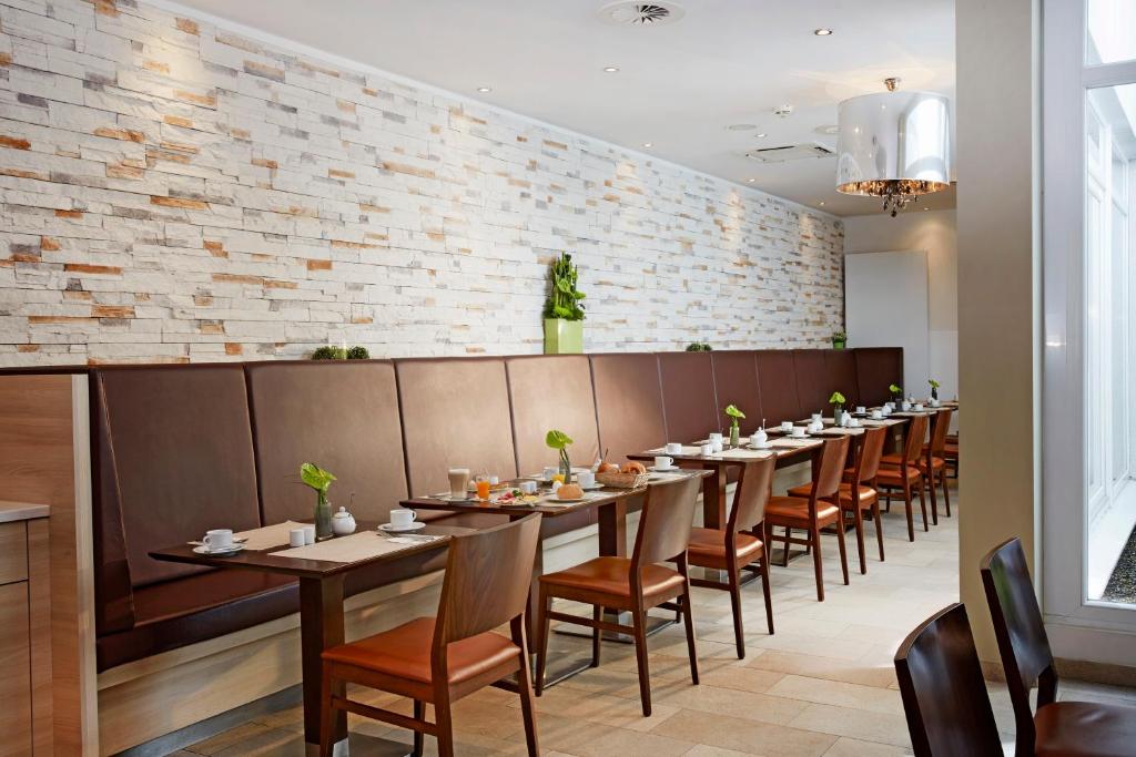 H+ Hotel München - Resim 16