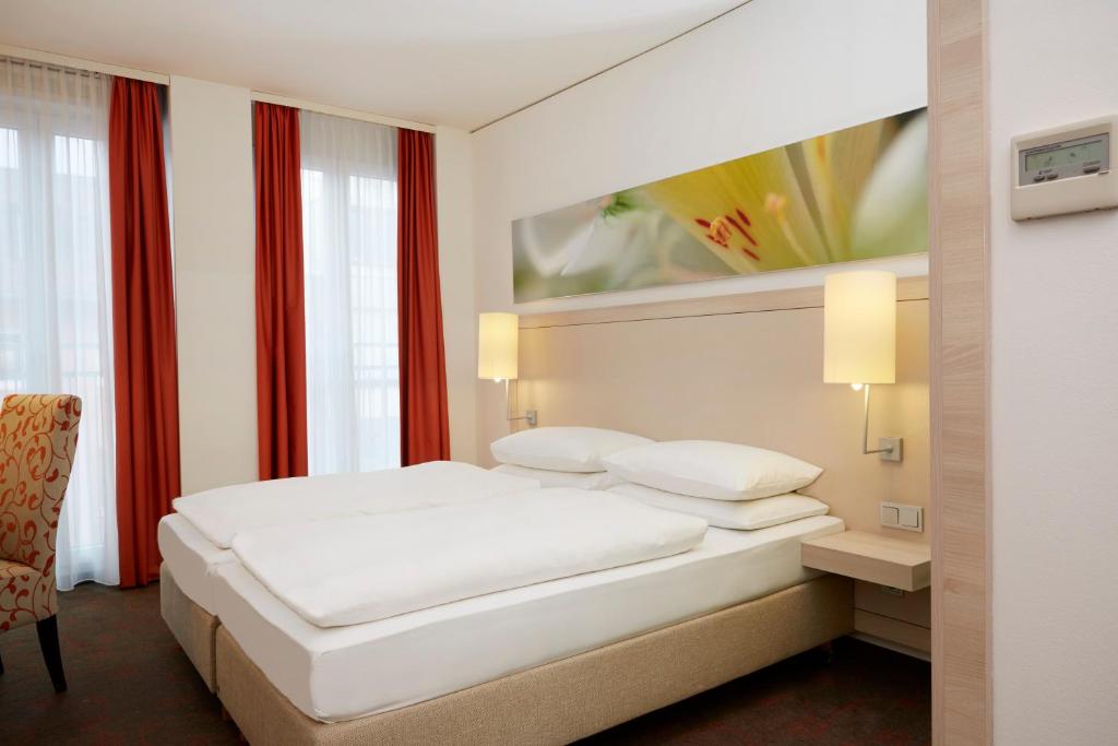 H+ Hotel München - Resim 15