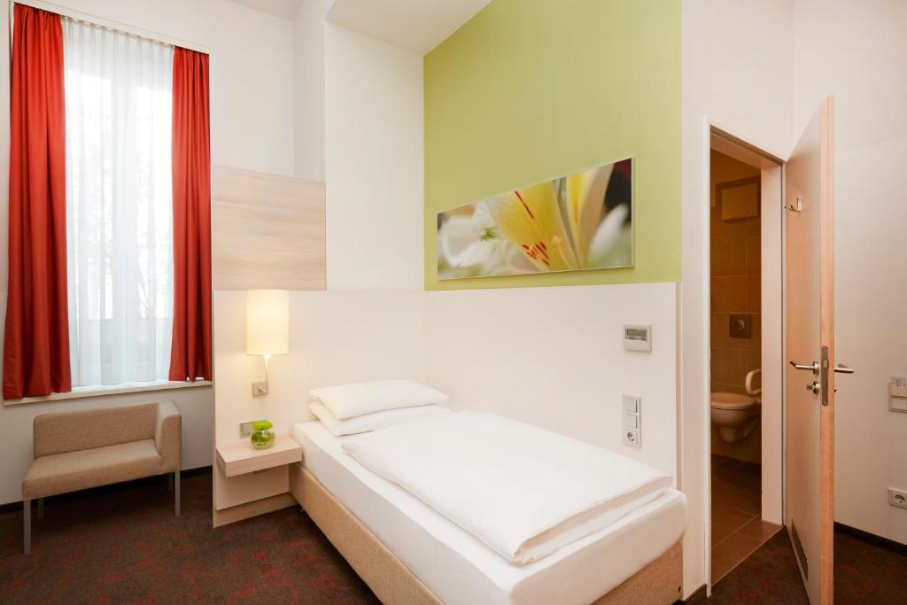 H+ Hotel München - Resim 30