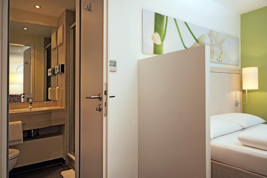 H+ Hotel München - Resim 8