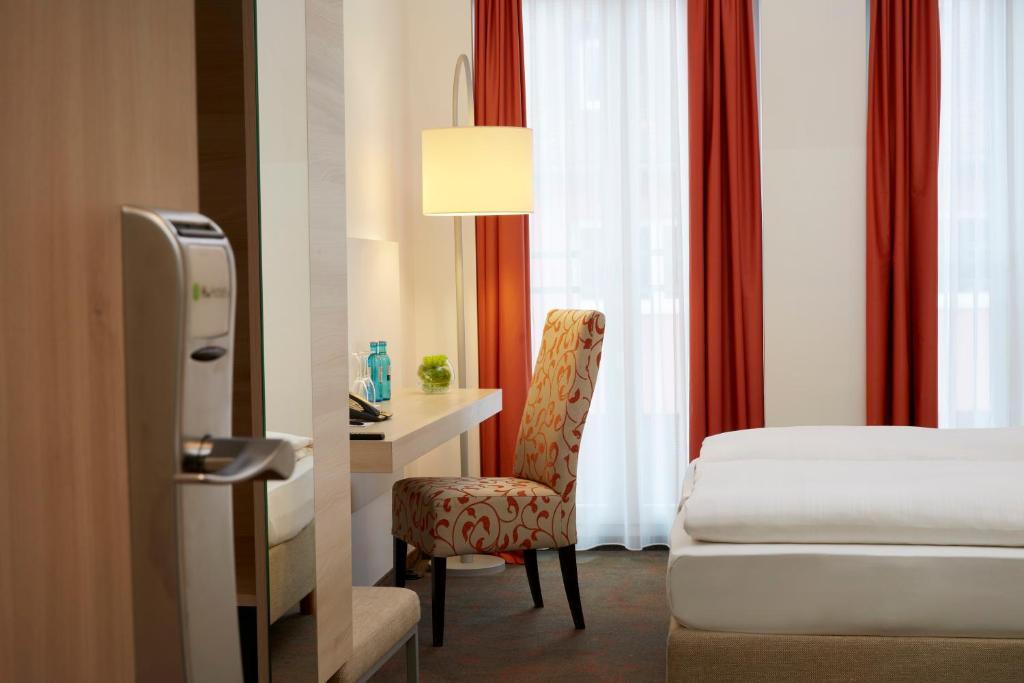 H+ Hotel München - Resim 35