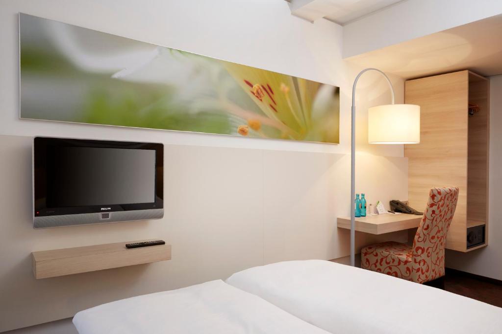 H+ Hotel München - Resim 44