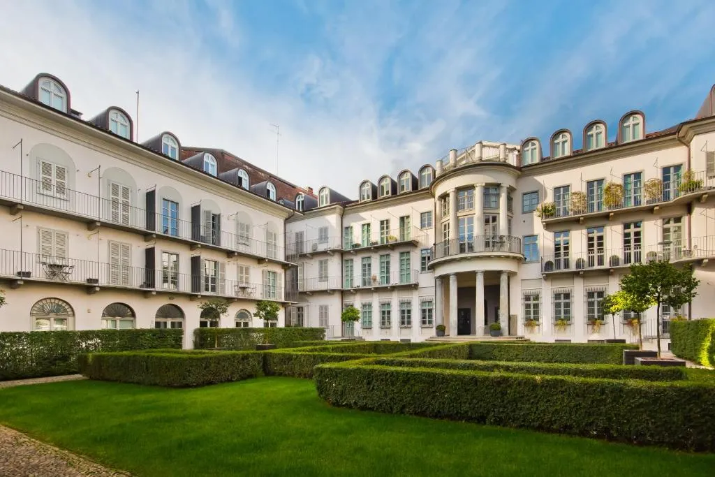 Boutique Apartment Cairoli 30