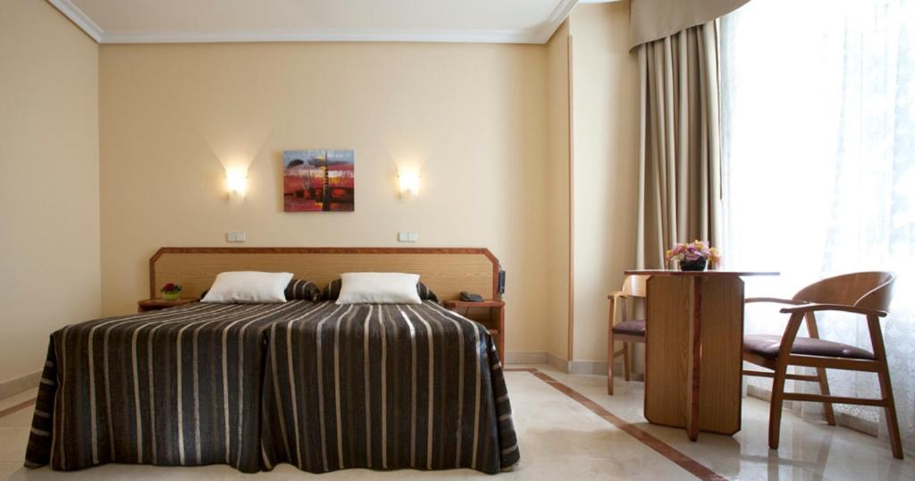 Hotel Mediodia - Resim 21