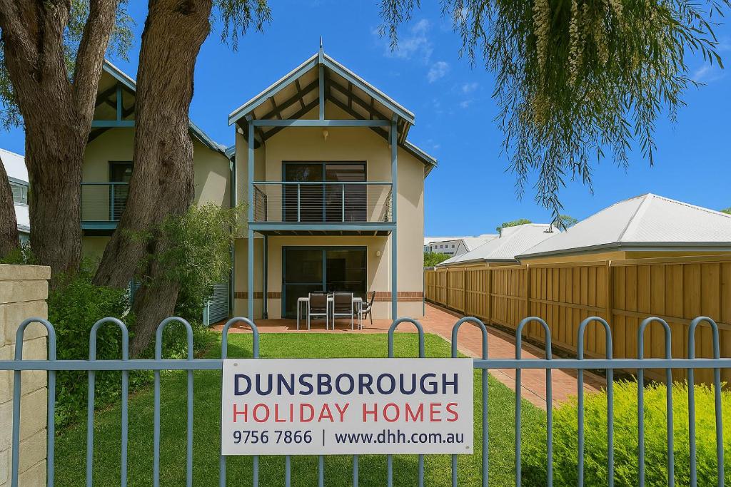 Budova, kde se prázdninový dům nachází