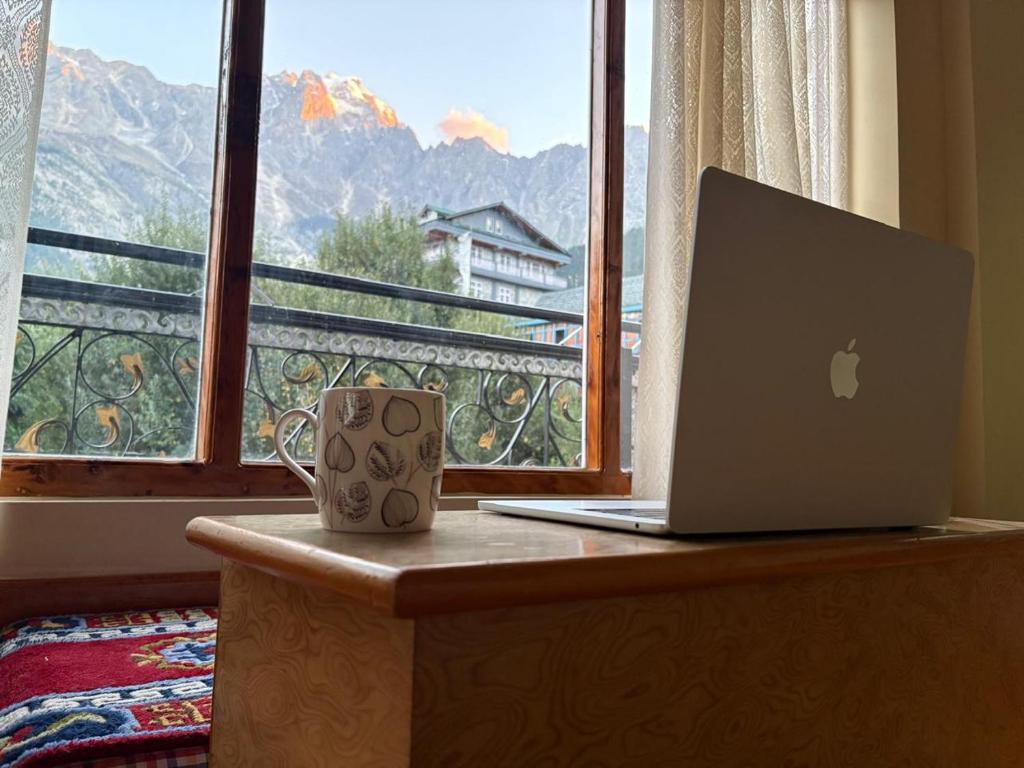 Γενική θέα στο βουνό ή θέα στο βουνό από  αυτό το δωμάτιο σε οικογενειακή κατοικία