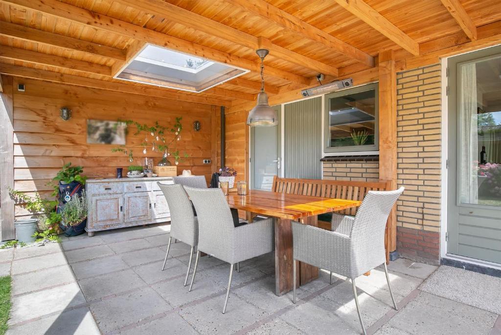 En balkon eller terrasse på Hello Zeeland - Oosterpark 14