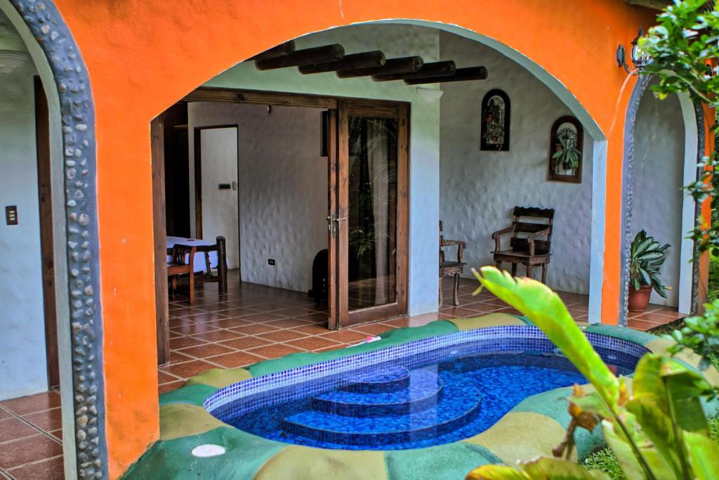 Hotel Mountain Paradise - Two-Bedroom Villa Garabito