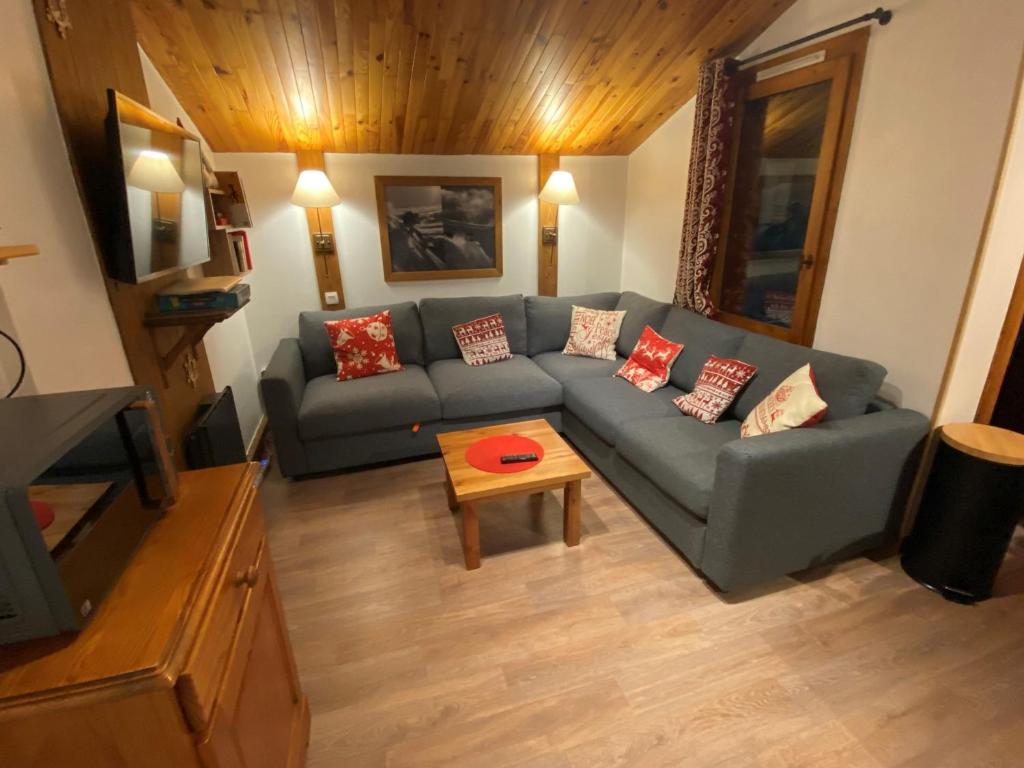 Duplex rénové proche pistes et commerces, balcon sud, 6 pers., casier à skis