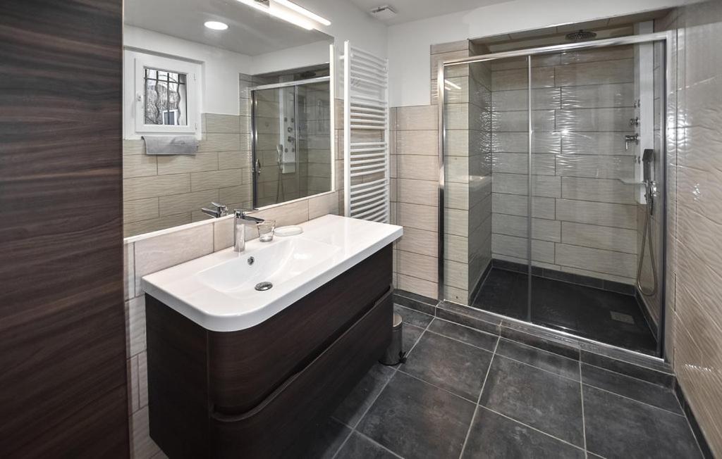 Koupelna v ubytování Maison confortable à Ansouis dans Le Luberon