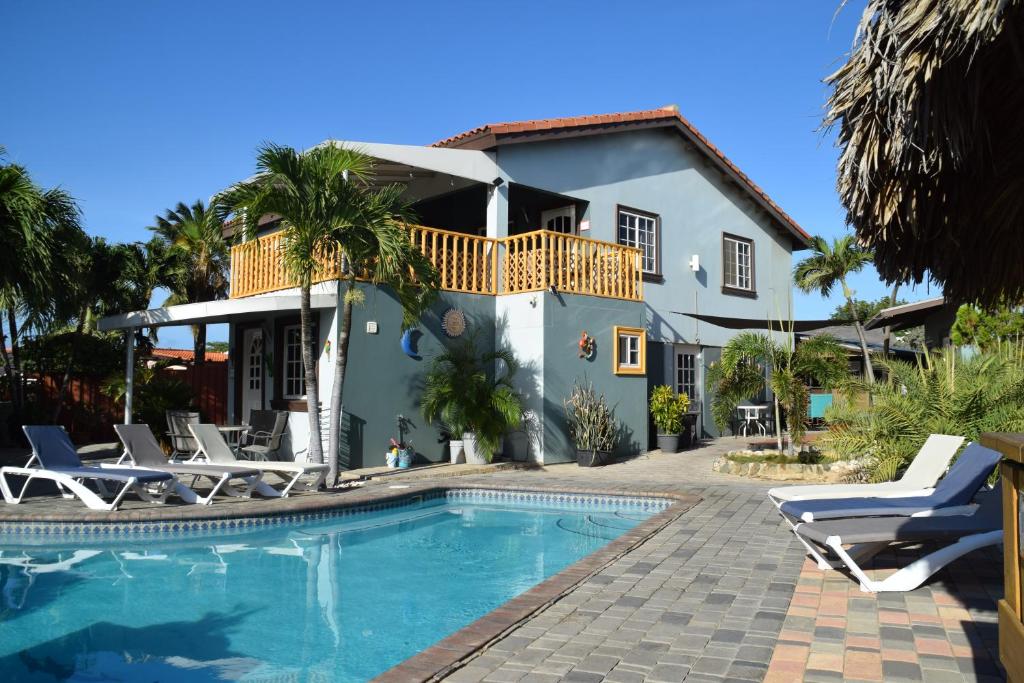 Πισίνα στο ή κοντά στο La Felicidad Aruba