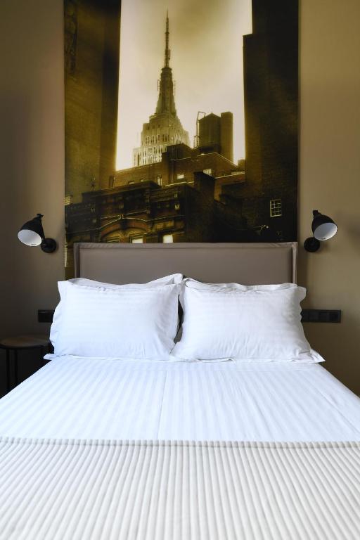 4 Seasons Luxury Apartments - Студия