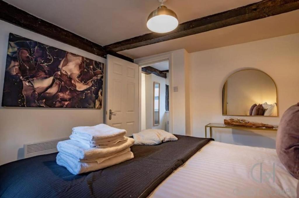 Postel nebo postele na pokoji v ubytování Charming 2-Bed Apartment in Bewdley Town Centre