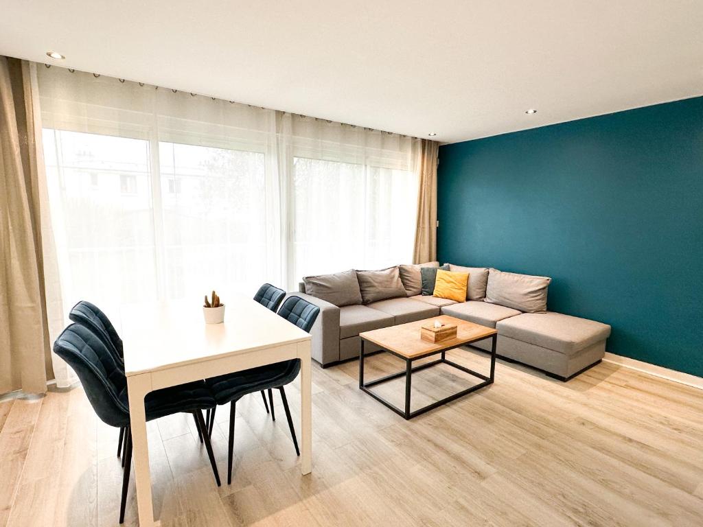 Χώρος καθιστικού στο Appartement lumineux avec balcon Parking privé